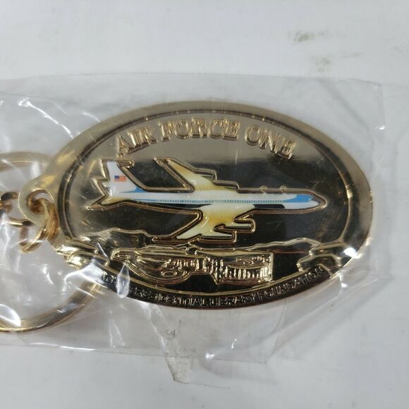 Air Force One Pavilion Grand Opening Key Chain Ronald Reagan New October 2005 - Picture 4 of 12